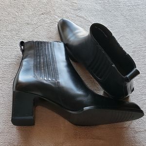 NWOT Bally Italy Woman Leather Ankle Boot